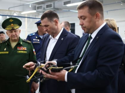 Дмитрий Демешин ознакомился с производством беспилотников в Хабаровске