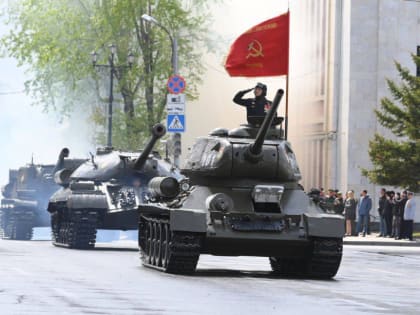 Парад Победы прошёл в Хабаровске