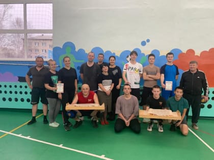 Товарищеская встреча по волейболу студентов и работников техникума.