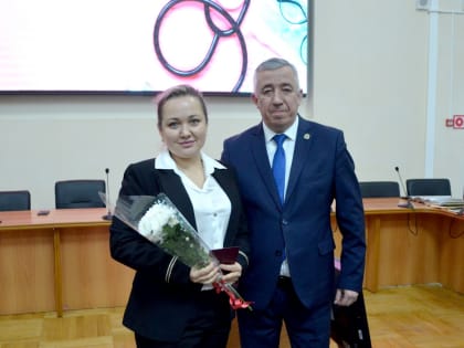 Министр здравоохранения края наградил медиков Комсомольска, отличившихся в борьбе с коронавирусом