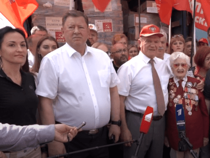 Г.А. Зюганов проводил на Донбасс 100-й гуманитарный конвой КПРФ