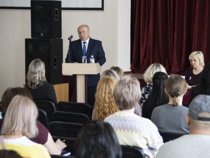 Сергей Кравчук: При помощи ЕГЭ школьники могут поступать в ведущие российские университеты