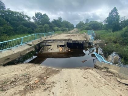 В Приморье рухнул мост, шестой с начала года