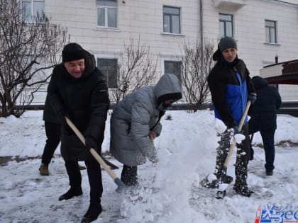 В массовую снегоуборку включился хабаровский бизнес
