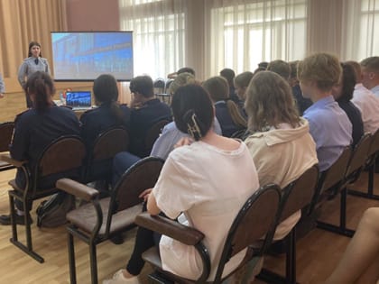 На личном примере: сотрудники филиала УИИ рассказали школьникам о преимуществах учебы в ведомственных ВУЗах ФСИН России