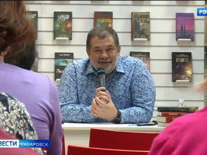 Смотрите в 21:15. Сергей Лукьяненко: «Книга – это то, что развивает читателей»