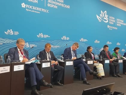 Теневой сектор российской экономики сокращается благодаря решениям властей, заявил уполномоченный при президенте России по защите прав предпринимателей Б.Ю Титов, выступая на сесси