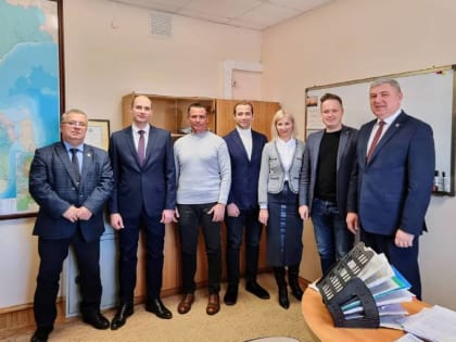 Хабаровские партийцы встретились с министром цифрового развития региона Алексеем Гусевым