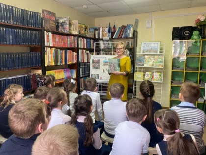 В путешествие по Хабаровску вместе с Тишкой и Рыжем отправились читатели Детской библиотеки-филиала № 10