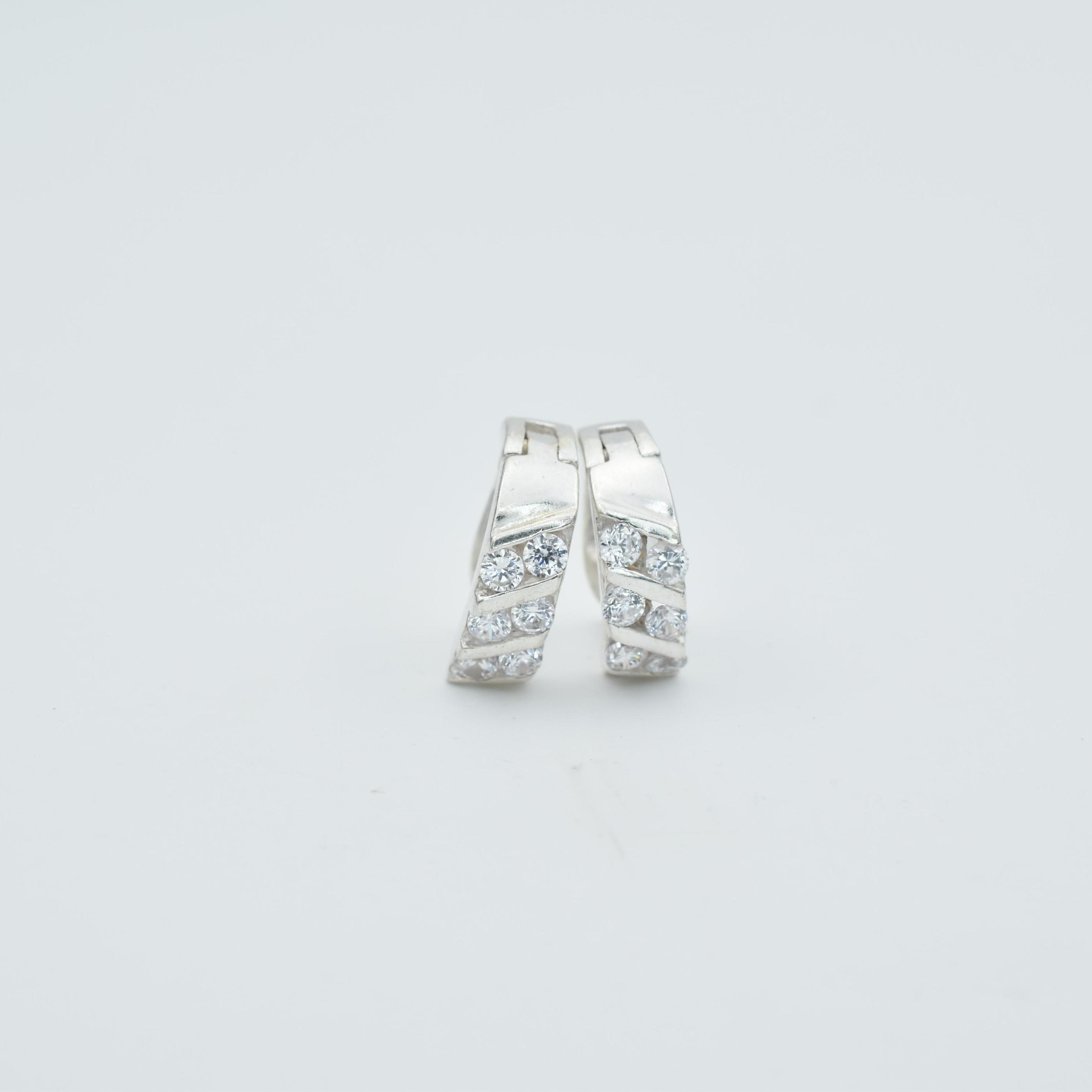 Sterling Silver Subtle Hoop Earrings