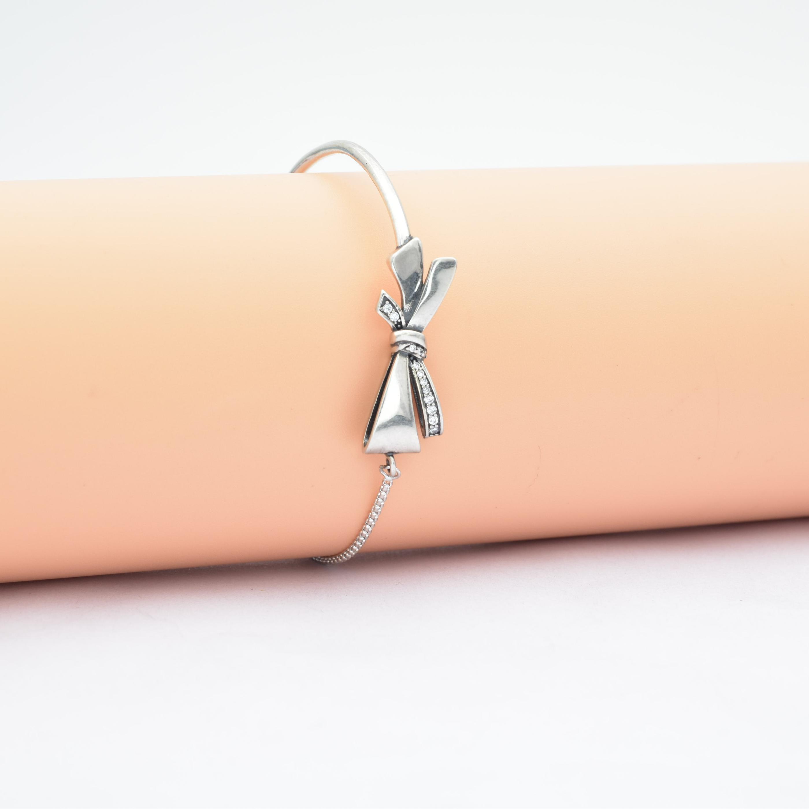 Sterling Silver Ladies bracelet with shiny bow