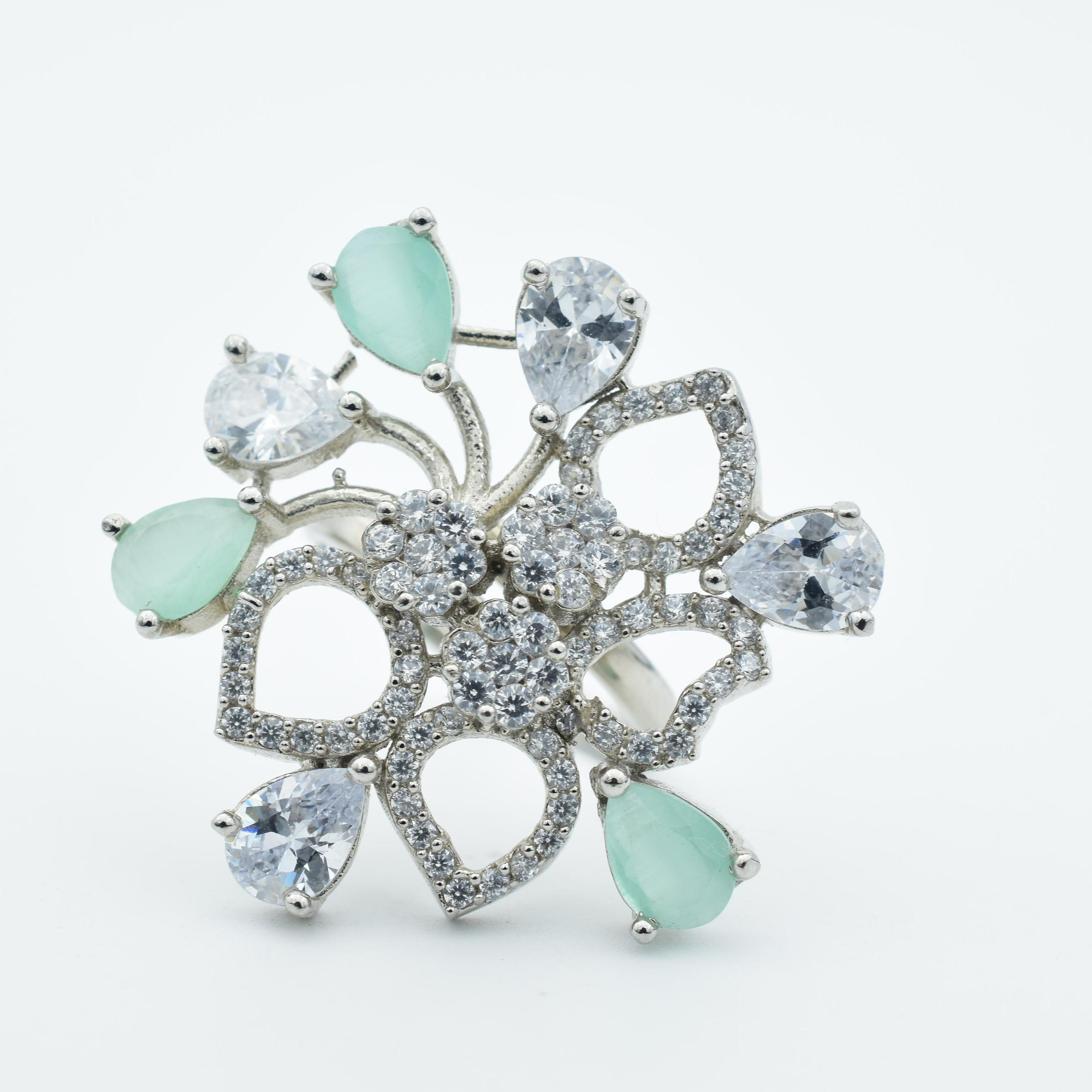 Serene Harmony Mint GreenCOCKTAIL RING