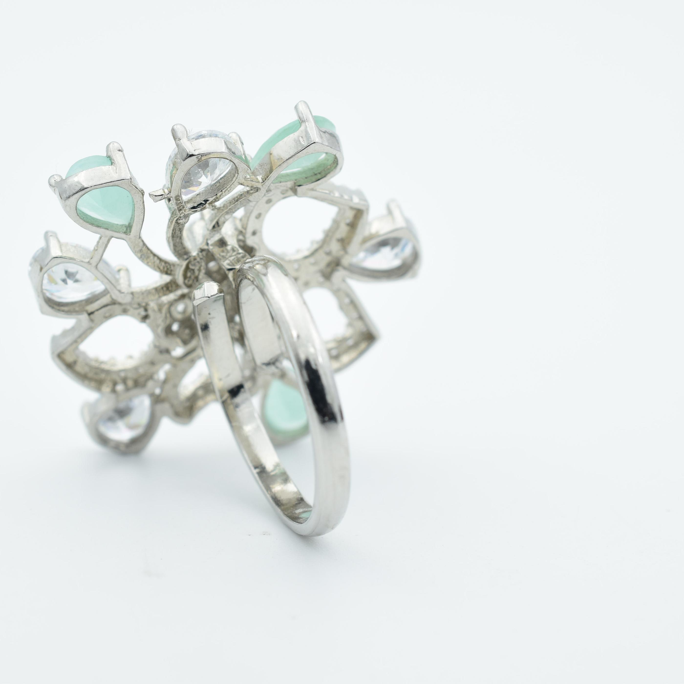 Serene Harmony Mint GreenCOCKTAIL RING