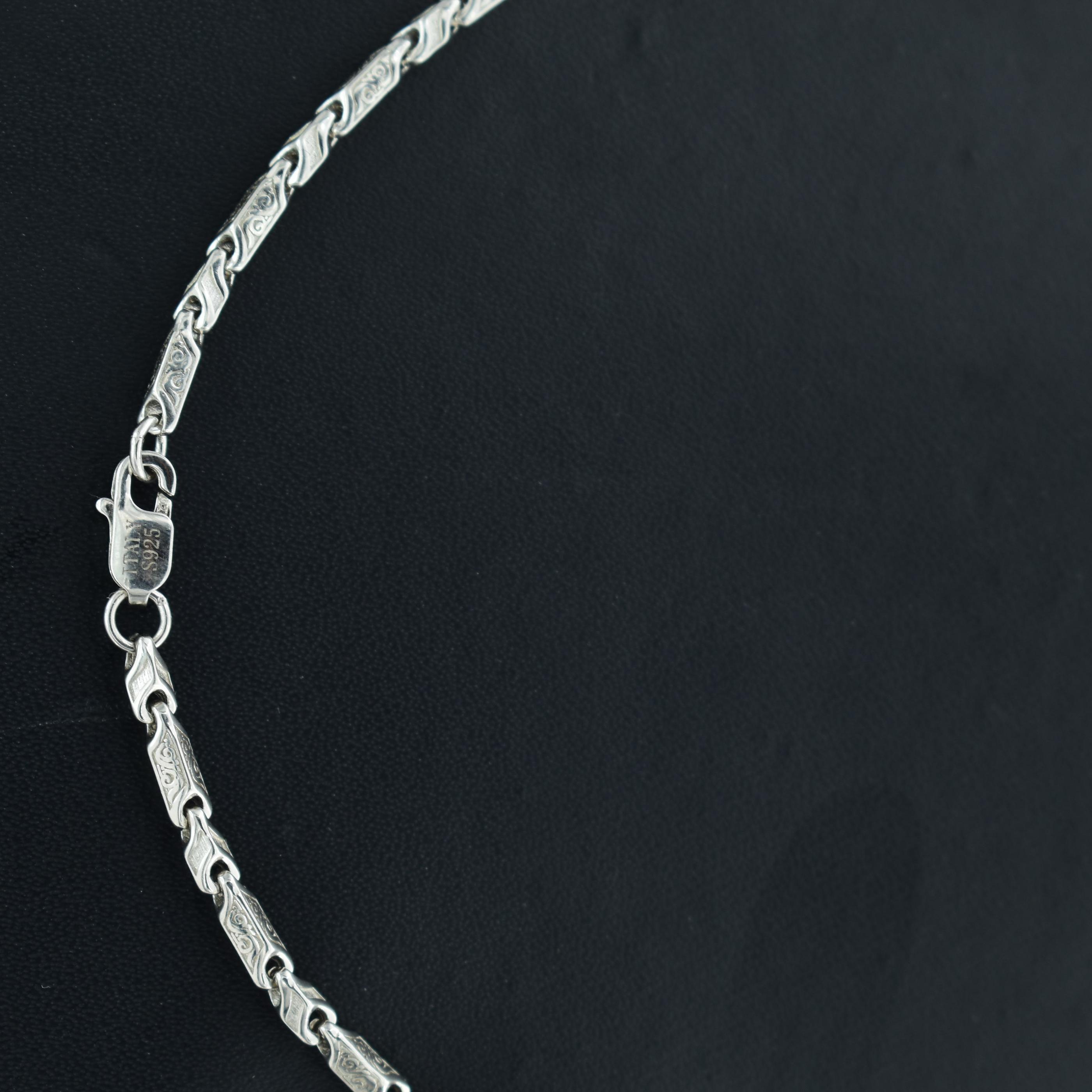 Classic Look Designe Silver Plated men's Chain