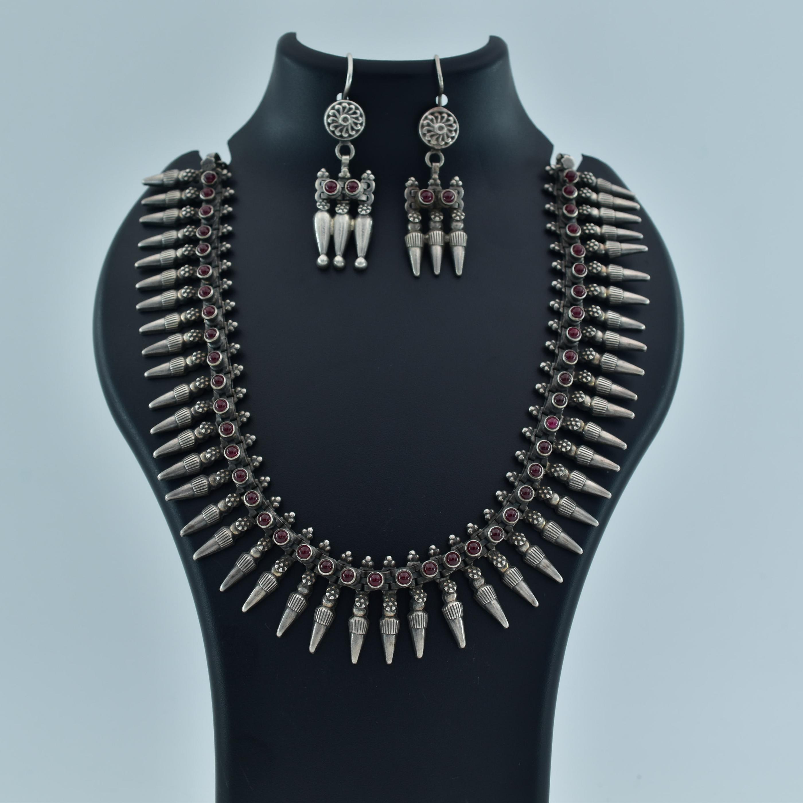 Sterling Silver Red Stone Studded Tribal Look Neckalce Set