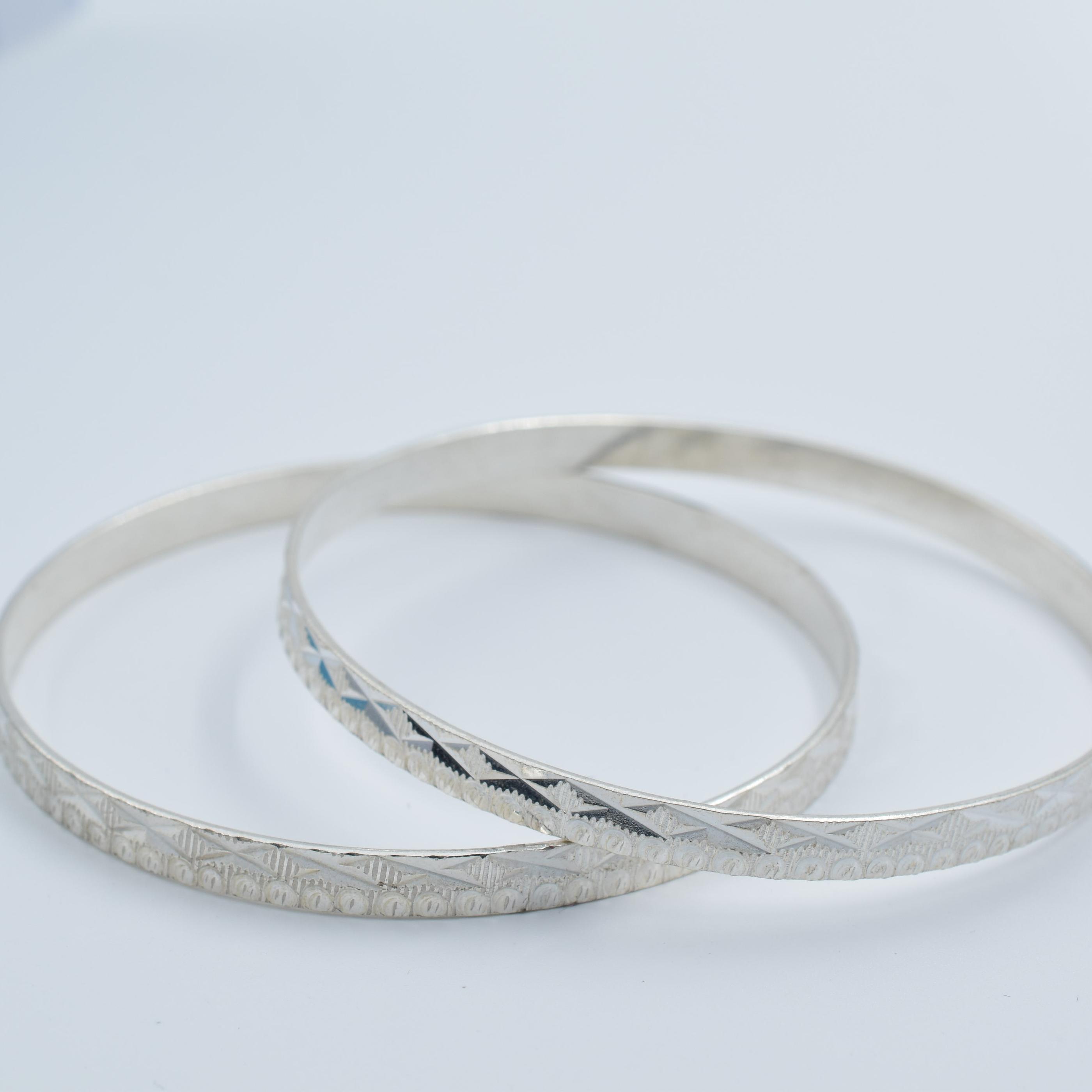 Wonderful Vintage Sterling Silver Bangle Bracelet