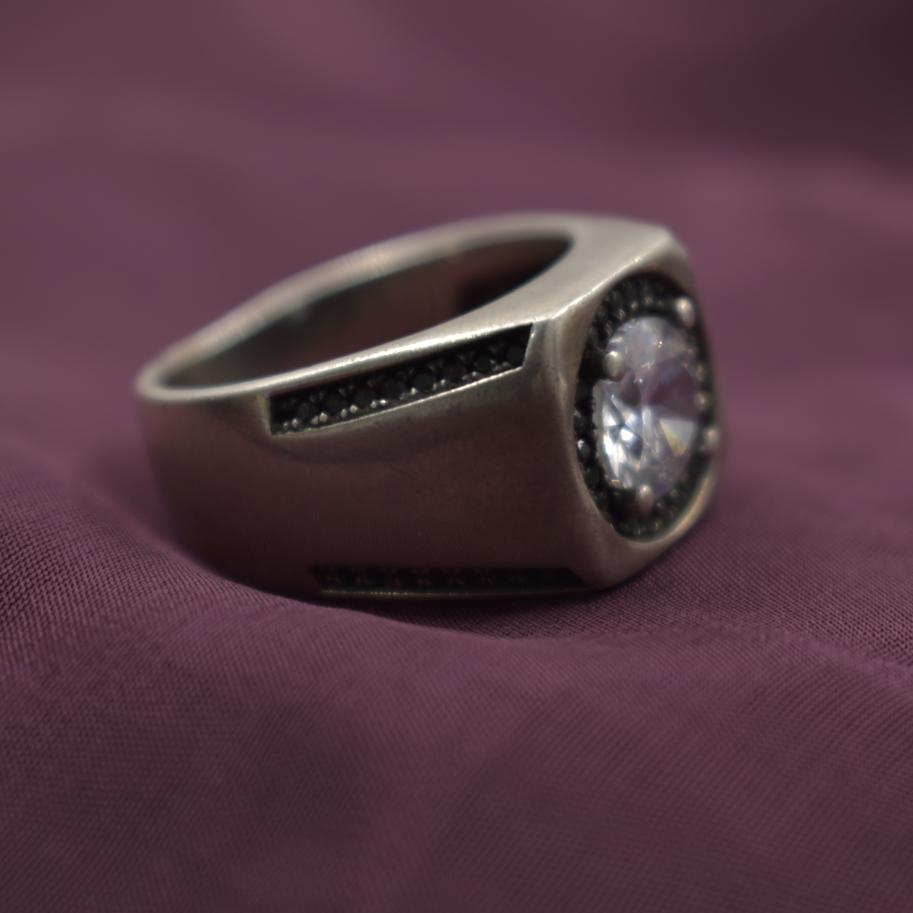 MENS RING