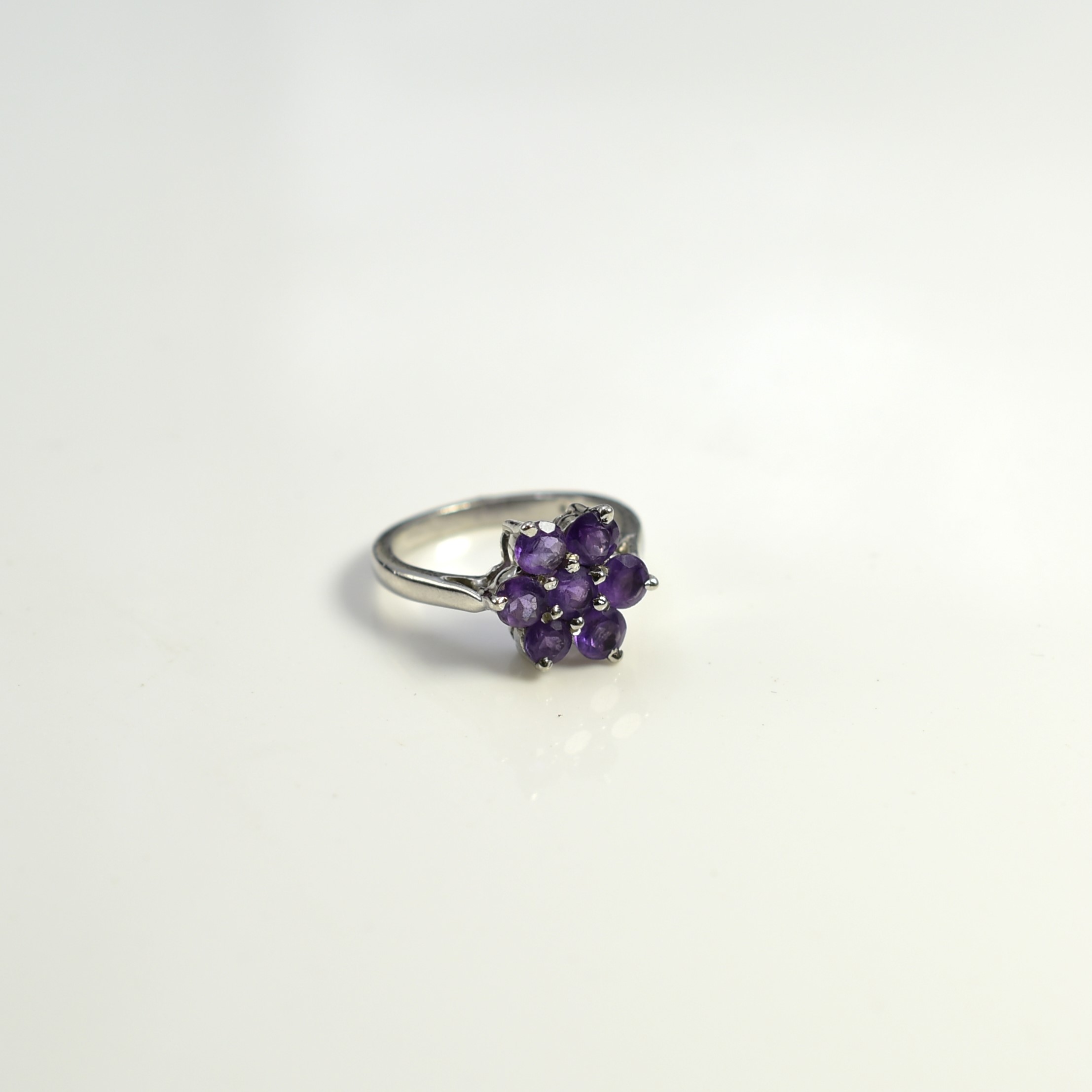 Gorgeous Flower Shape Silver Ring