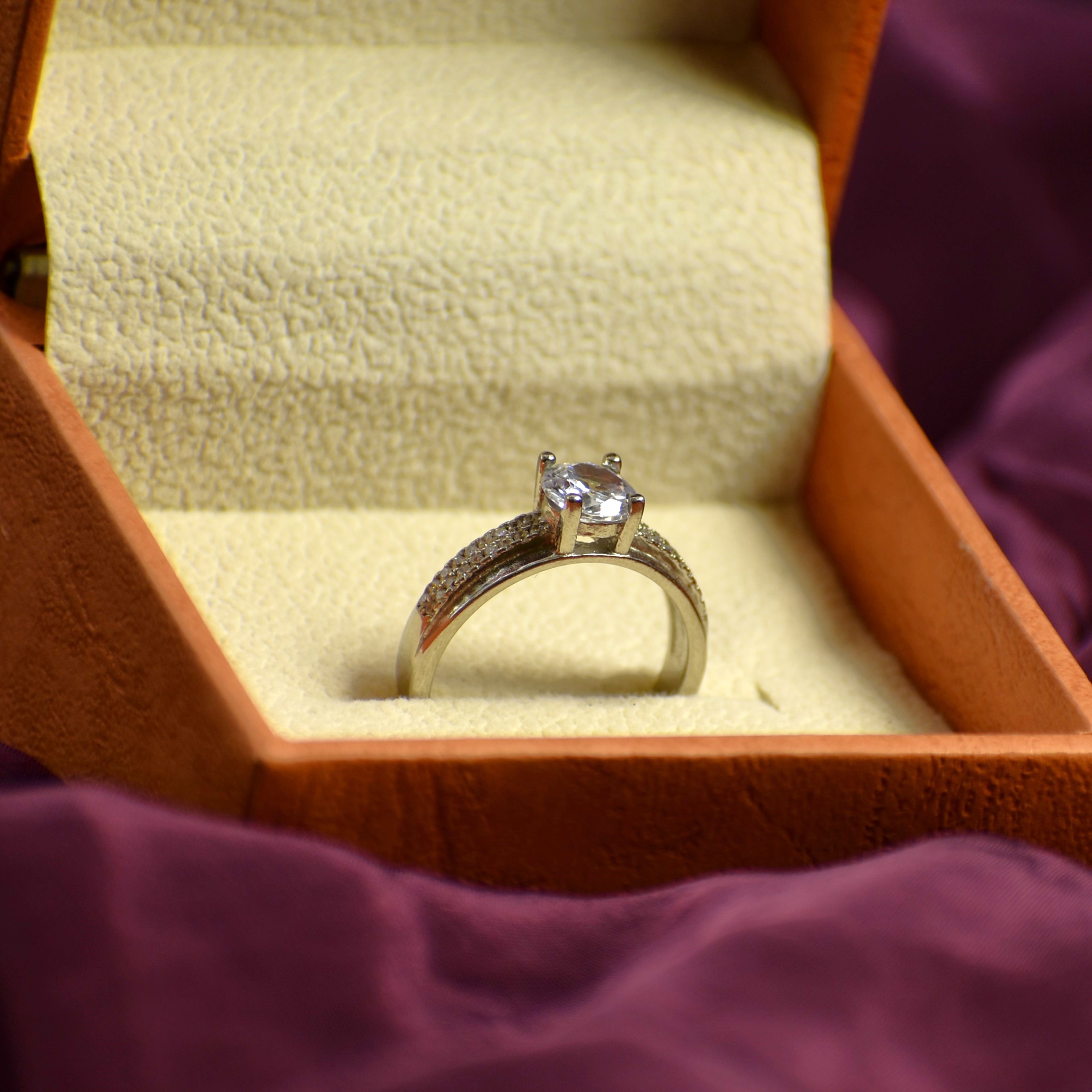 Sterling Silver Round Cut Ladies Ring