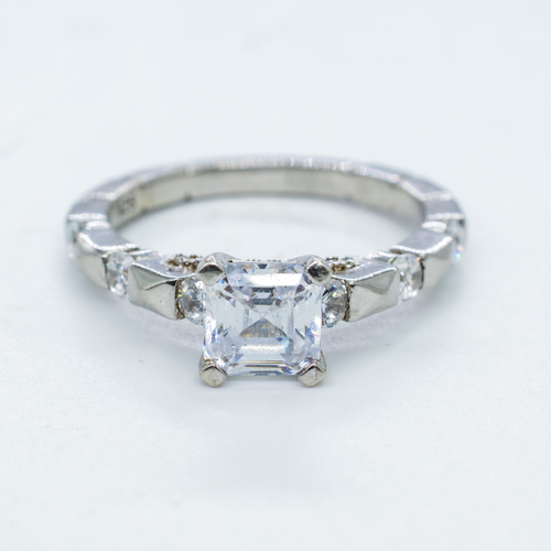 92.5 Silver Ladies Ring