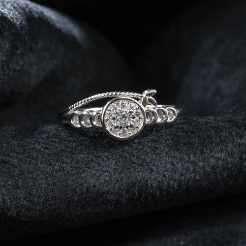 Silver Ladies Ring