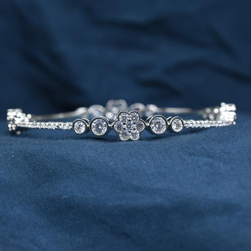 LADIES BANGLE
