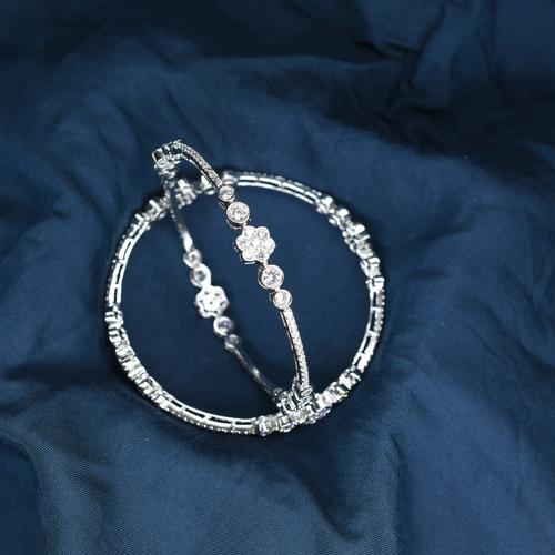 LADIES BANGLE