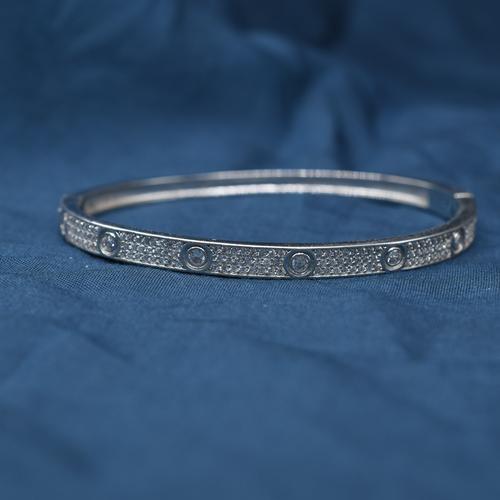 LADIES KADA
