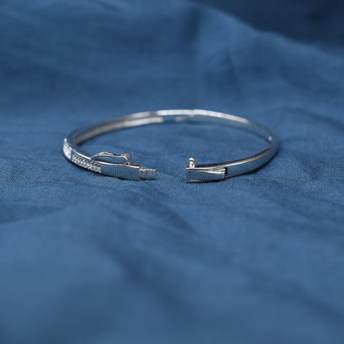 LADIES KADA