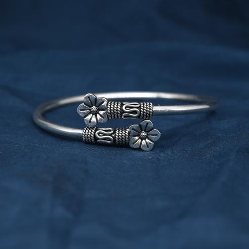 LADIES KADA