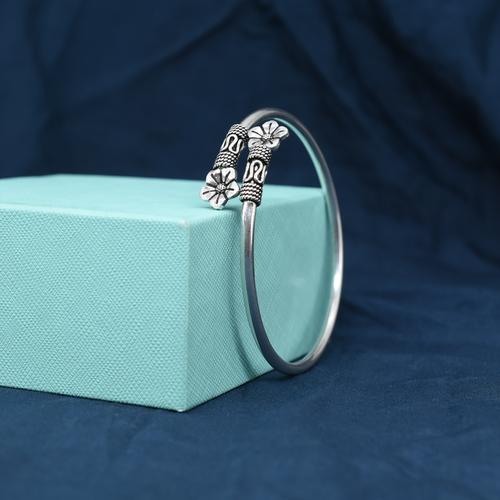 LADIES KADA