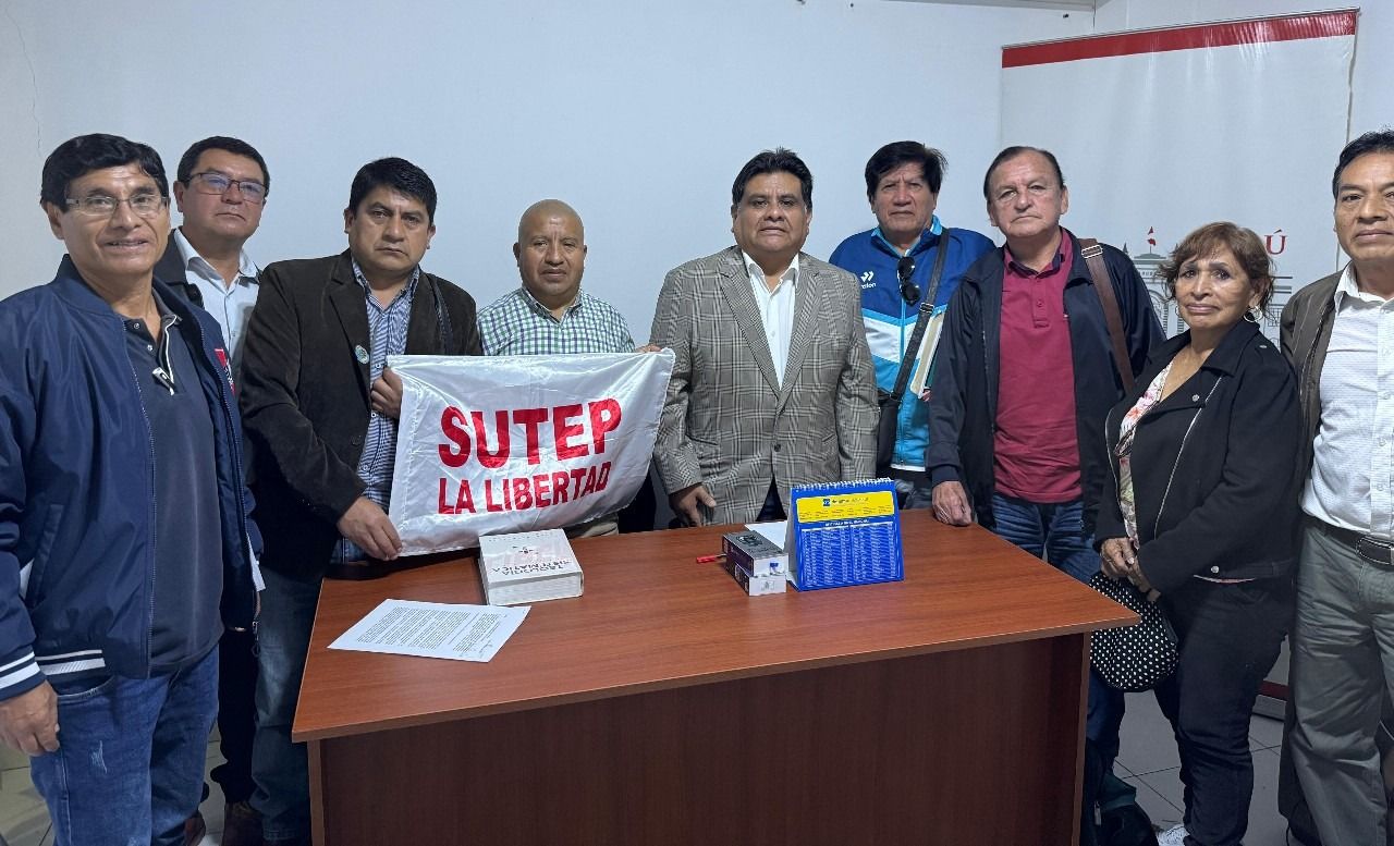 SUTE LA LIBERTAD LOGRA EL COMPROMISO DEL CONGRESISTA JUAN BURGOS PARA DEFENDER DICTAMEN DE AUMENTO DE PENSIONES