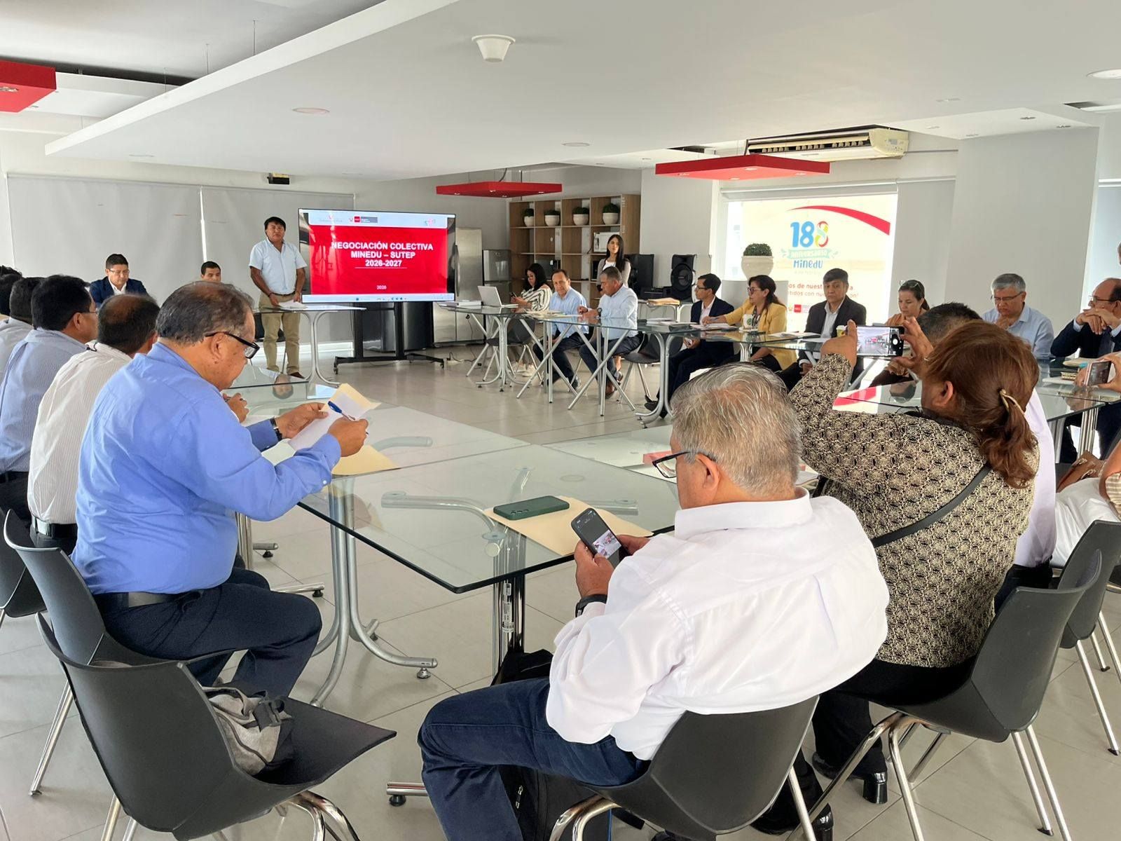 Se instala Comisión de Negociación Colectiva entre SUTEP y MINEDU