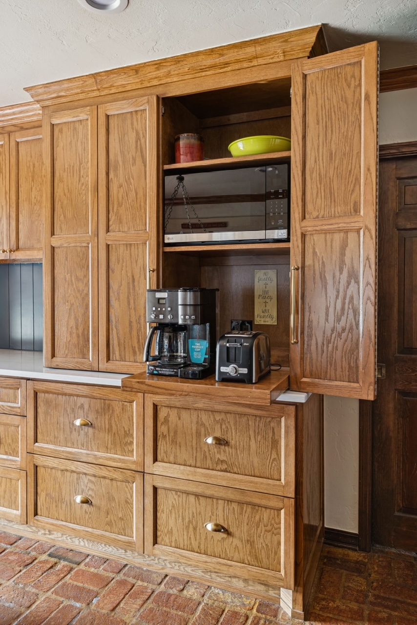 Lived-In Legacy House - Gallery image 14