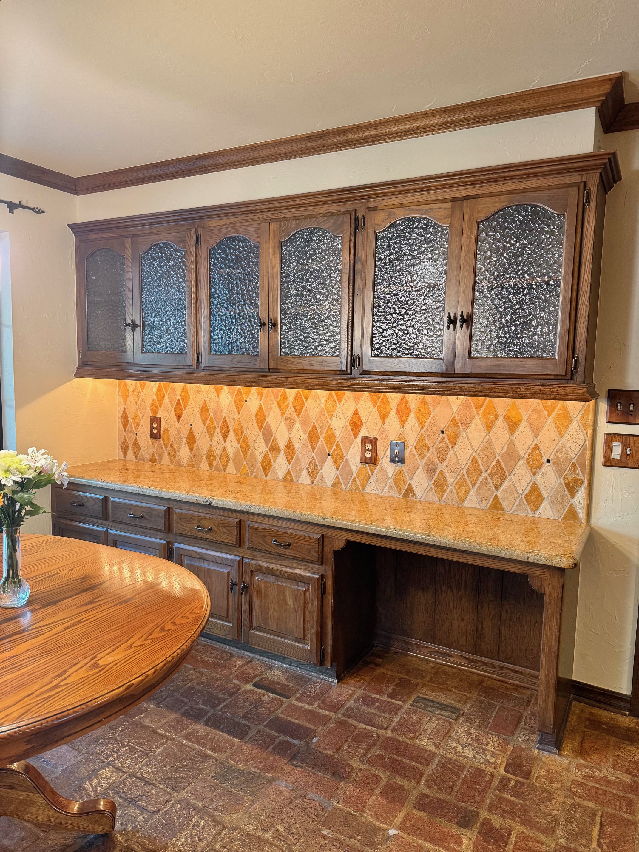 Lived-In Legacy House - Before image 3