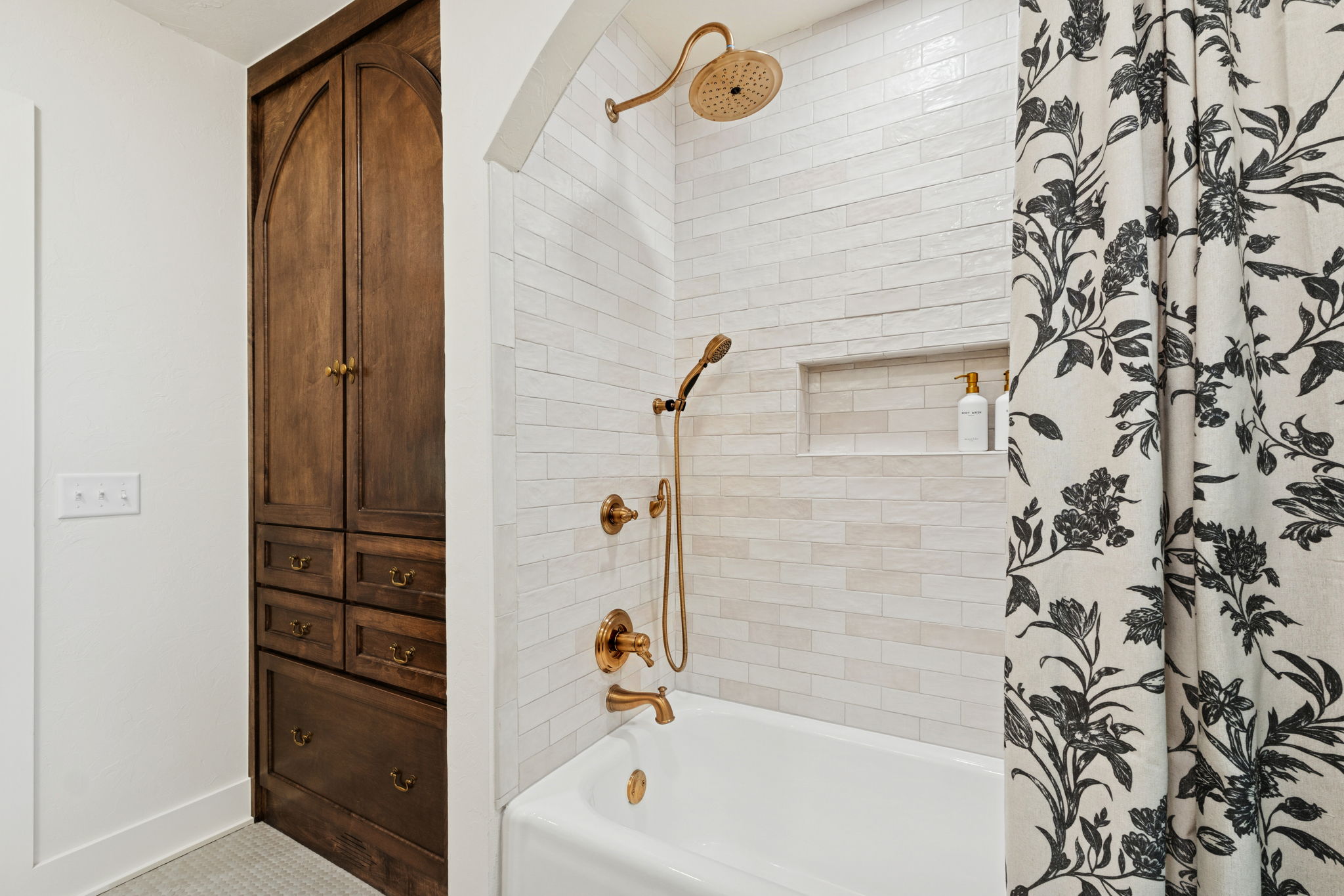 Six Yards Shy House Remodel - Gallery image 18