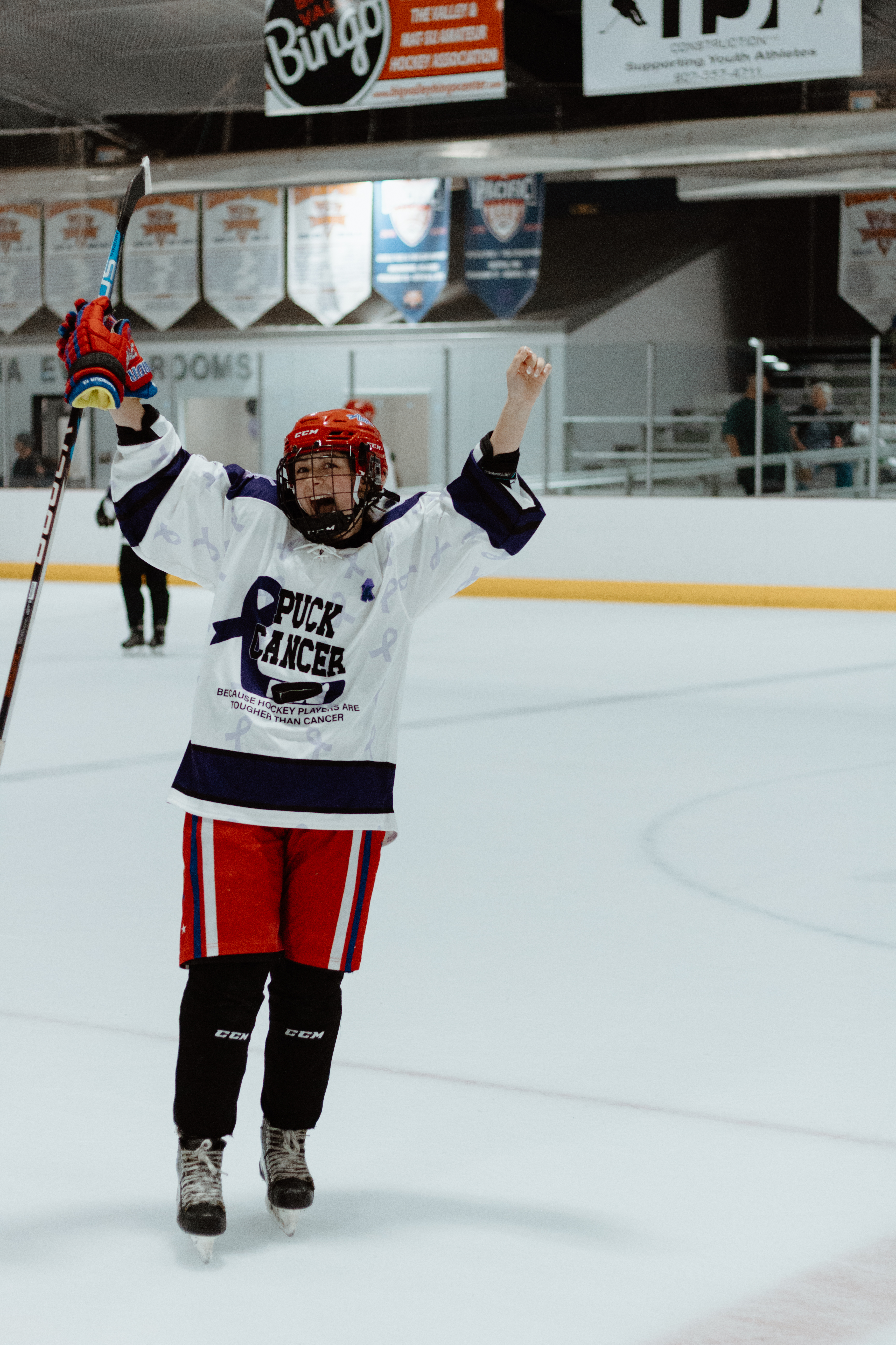 Youth hockey community support