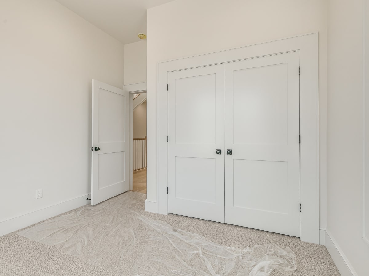 Side yard at 53 Water Street