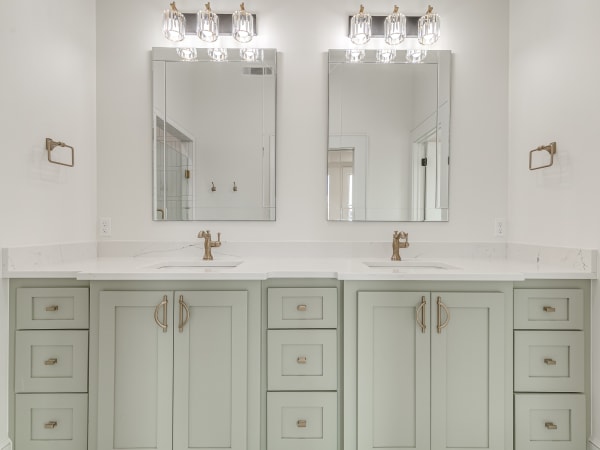 Laundry room at 53 Water Street
