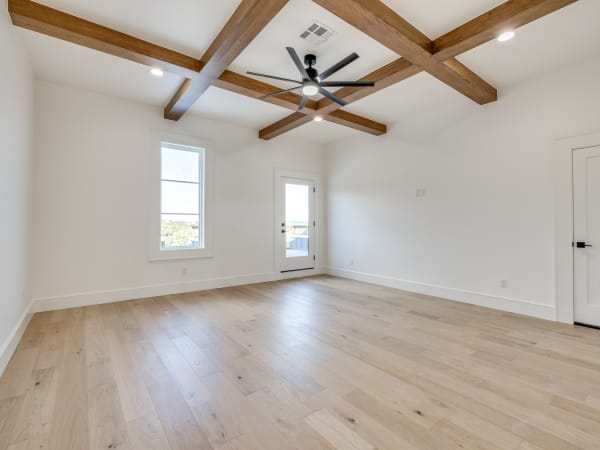 Panoramic view at 32 Falcon Tree