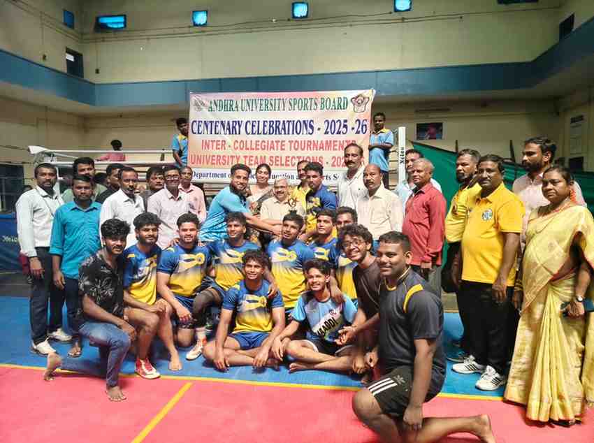 AU Sports Kabaddi Winners from Alwardas Degree College