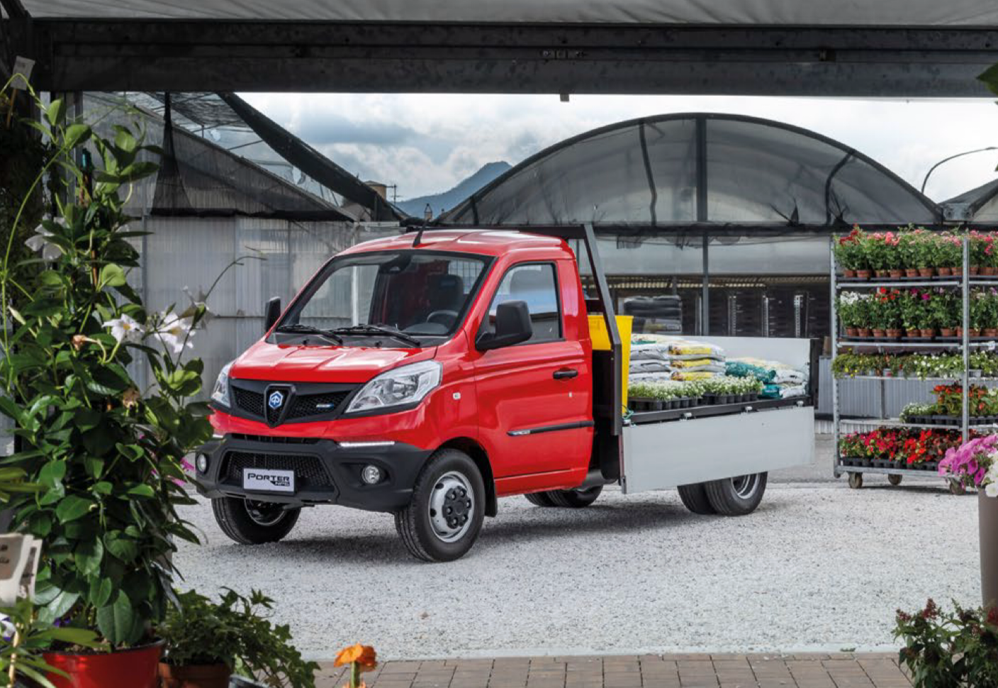 ©piaggio porter np6 – compact commercial vans in gibraltar