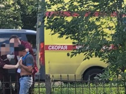 В Вологде пьяный велосипедист залил своей кровью забор у парка Ветеранов
