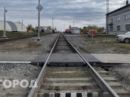 Авария в Ростове-на-Дону: столкновение локомотива и автобуса без пассажиров