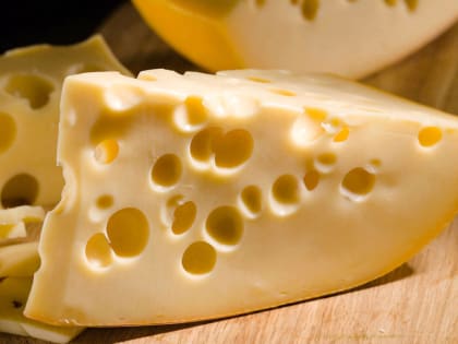 Череповчанин за два месяца украл 22 упаковки сыра