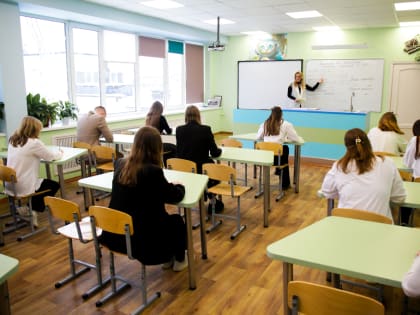 Учителя STEM-дисциплин требуют повышения зарплаты