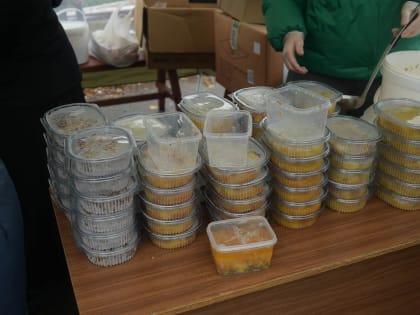 Владыка Савва встретился с подопечными проекта «Теплый приём»