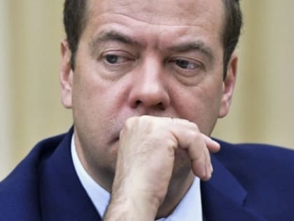 Дмитрий Медведев отправил Шольца и Макрона на свалку истории