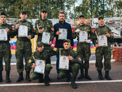 БРАВЫЕ РЕБЯТА