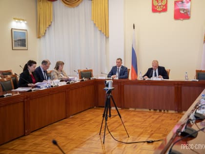 24 октября председатель КСП Вологодской области Ирина Карнакова приняла участие в заседании комитета по бюджету и налогам областного парламента